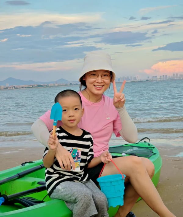 Lily Chen - Product Manager