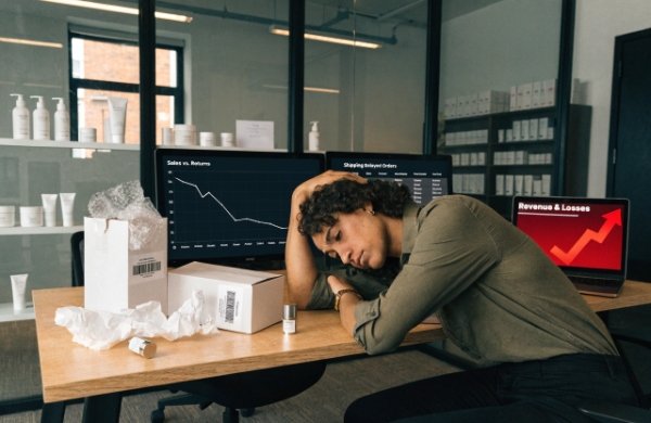 Brand damage and cash flow loss from choosing the wrong low MOQ supplier